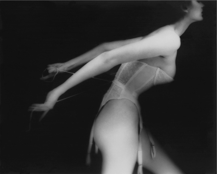 Lilian-Bassmann_It’s-a-Cinch,-Carmen,-lingerie-by-Warner’s_1951_©Estate-of-Lilian-Bassman