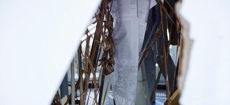 Thomas Hirschhorn –  Höhere Gewalt im Schinkel Pavillon