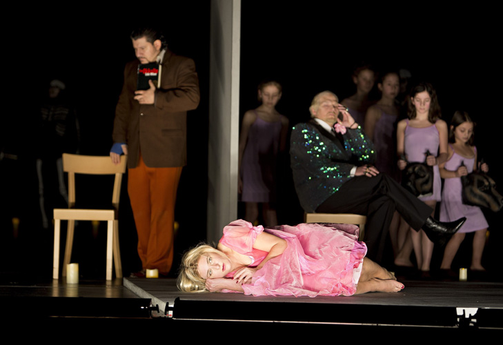 Komische-Oper-Feuriger-Engel