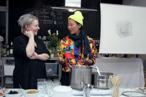 Food Konzepterin Telse Bus und Anne Dukhee Jordan bei The Lost Princess of Mongolia_01